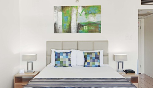 Mountain View Queen Room