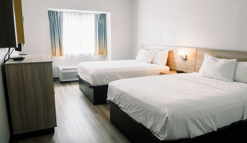 Room, 2 Queen Beds, Accessible, Non Smoking