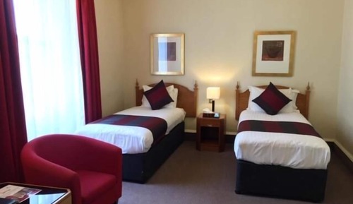 Standard Twin Room