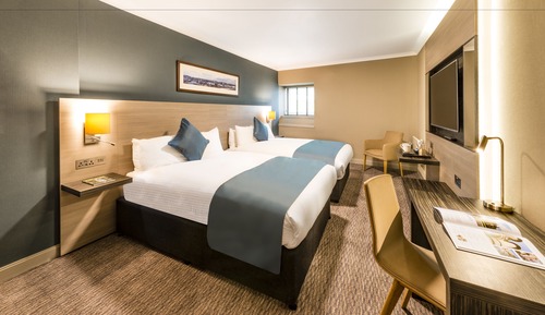 Club Twin Room