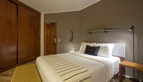 Standard Room, 1 King Bed (Cristiana)