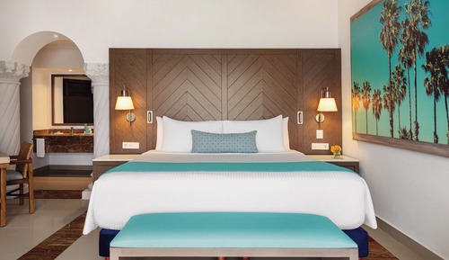 Junior Suite, 1 King Bed, Oceanfront