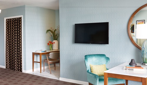 Room, 1 King Bed, Kitchenette (Skyline View)