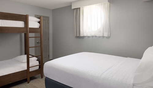 2 Bedroom 2 Bathroom Family Suite