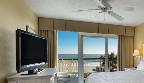 King Room with Oceanfront View - Accessible