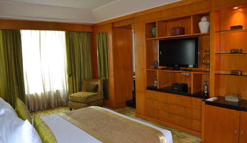 Executive Suite, 15% Off Food&Soft Beverages, 20% Off Spa&Laundry, Club Access, Butler On Request