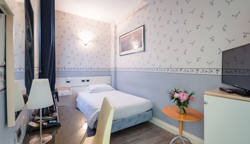 Superior Single Room, 1 Bedroom (Large Single Bed)