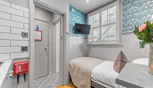 Comfort Single Room, Private Bathroom