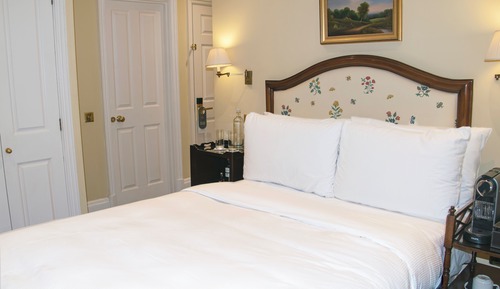 Room, 1 Queen Bed (Petite Double)