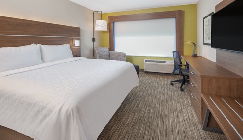Standard Room, 1 King Bed, Accessible (Mobility, Accessible Tub)