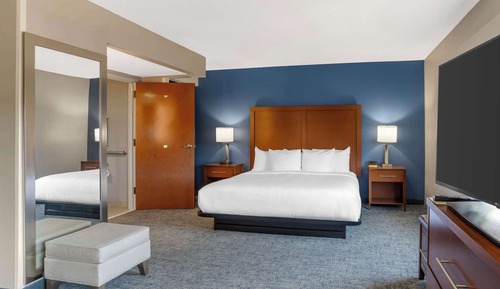 Suite, 1 King Bed with Sofa bed, Accessible, Non Smoking