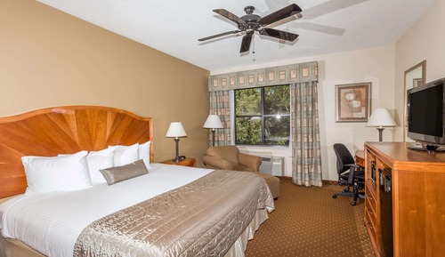 Studio, 1 King Bed, Non Smoking, Jetted Tub