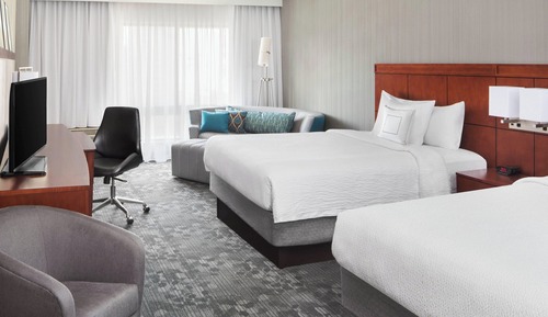 Room, 2 Queen Beds (Mobility/Hearing Access, Roll-In Shwr)