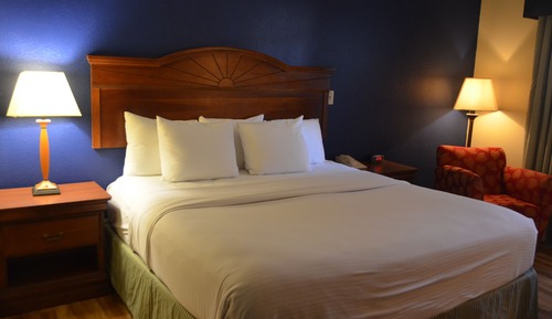 Standard Room, 1 King Bed