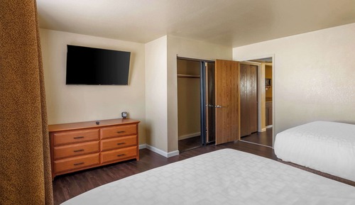 Suite, 2 Queen Beds, Non Smoking