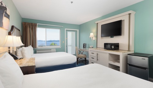 Standard Room, 2 Queen Beds, Balcony, Bay View