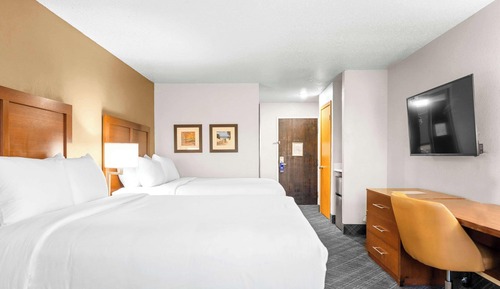 Room, 2 Queen Beds, Non Smoking (Upgrade)