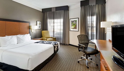 Room, 1 King Bed, Accessible, Non Smoking (Bathtub)