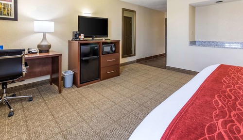Suite, 1 King Bed, Non Smoking