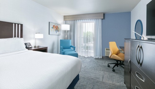 Standard Room, 1 King Bed, Balcony