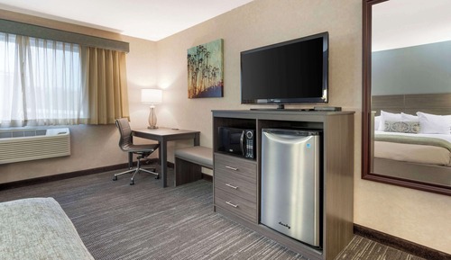 Standard Room, 2 Queen Beds, Non Smoking, Refrigerator & Microwave