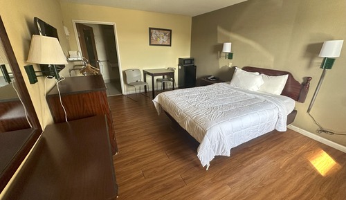 Room, 1 King Bed, Accessible, Non Smoking