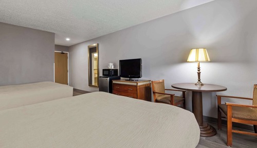 Standard Room, 2 Queen Beds, Non Smoking
