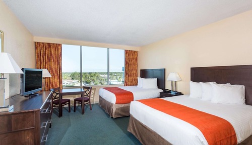 Deluxe Room, 2 Queen Beds, Accessible, Tower