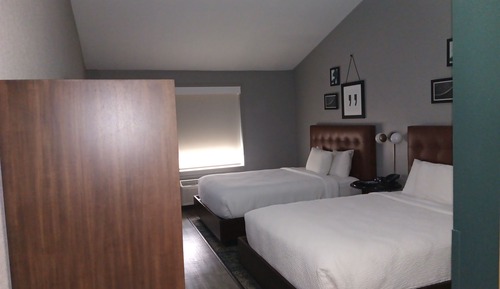Room, 2 Queen Beds (Mobility/Hearing Accessible, Tub)