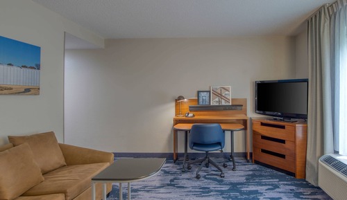 Executive Suite, 1 King Bed with Sofa bed, Non Smoking