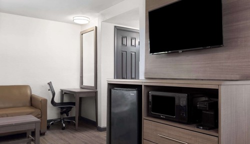 Suite, Multiple Beds, Non Smoking