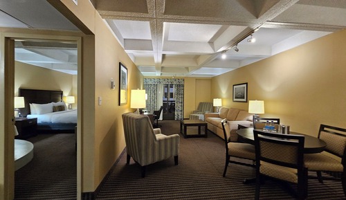 Suite, 1 King Bed, Non Smoking, Jetted Tub