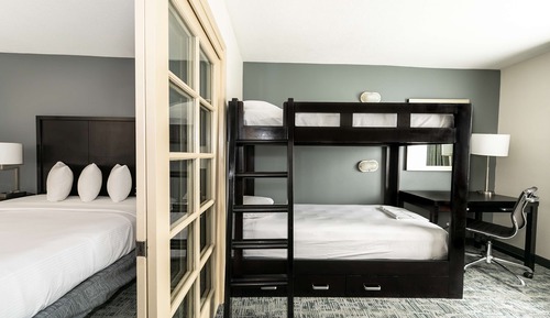 Suite, Multiple Beds, Non Smoking, Refrigerator & Microwave
