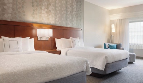 Room, 2 Queen Beds, Non Smoking (Mobility/Hearing Accessible, Tub)
