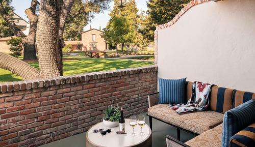 Deluxe Room, 2 Double Beds (Garden 2 Full Bed Studio ADA)