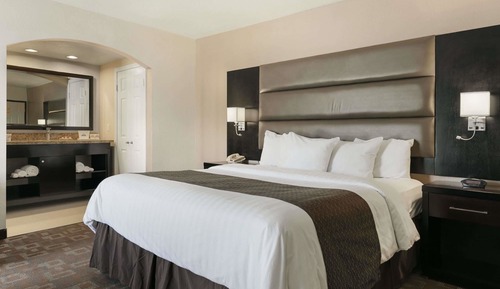 Suite, 1 King Bed, Non Smoking