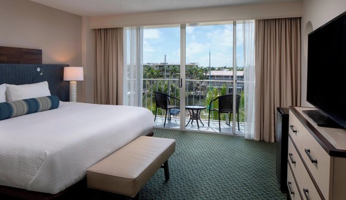 Suite, 1 Bedroom, Balcony, Marina View