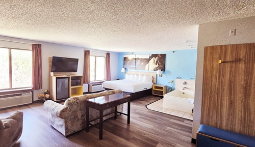 Suite, 1 King Bed, Non Smoking
