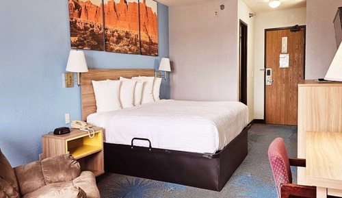 Room, 1 King Bed, Non Smoking
