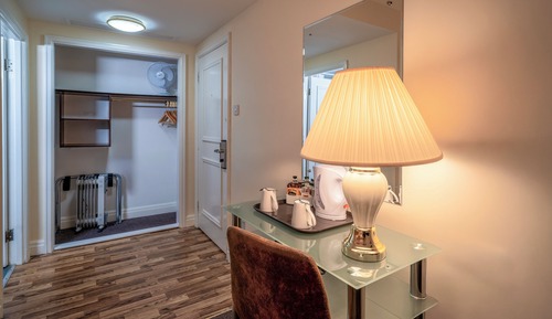 Double Room, No Windows