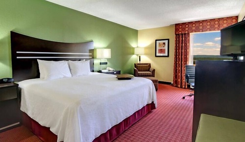One king bed non smoking
