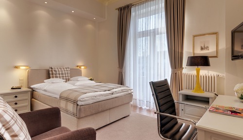 Standard Room, 1 Double Bed, Garden View