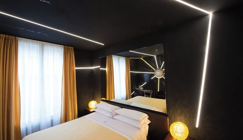 ARTSY room