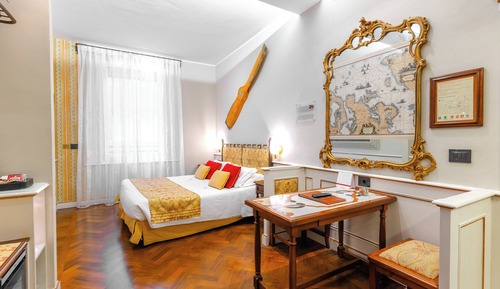 Deluxe Double or Twin Room