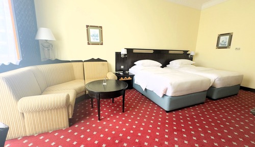 Deluxe Room, 2 Twin Beds complimentary shuttle to DXB Airport Terminal 1 & 3