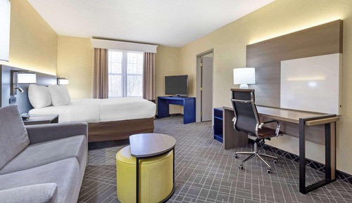 Suite, Multiple Beds, Non Smoking (Upgrade)