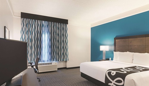 Room, 1 King Bed, Accessible, Non Smoking (Mobility/Hearing Impaired Accessible)