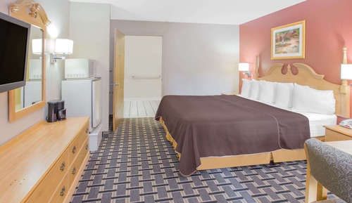 Upgraded, Suite, 1 King Bed, Non Smoking