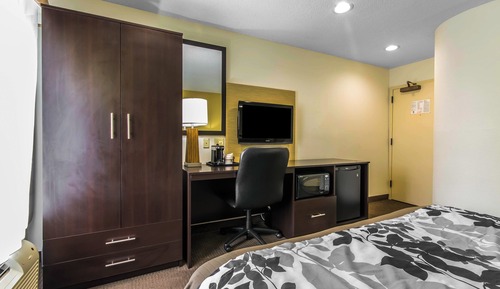 Standard Room, 1 Queen Bed, Non Smoking