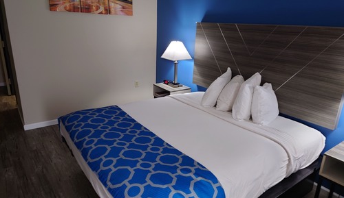 Room, 1 King Bed, Accessible, Non Smoking (Mobility)